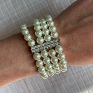 Premier Designs Pearl & Rhinestone Bracelet